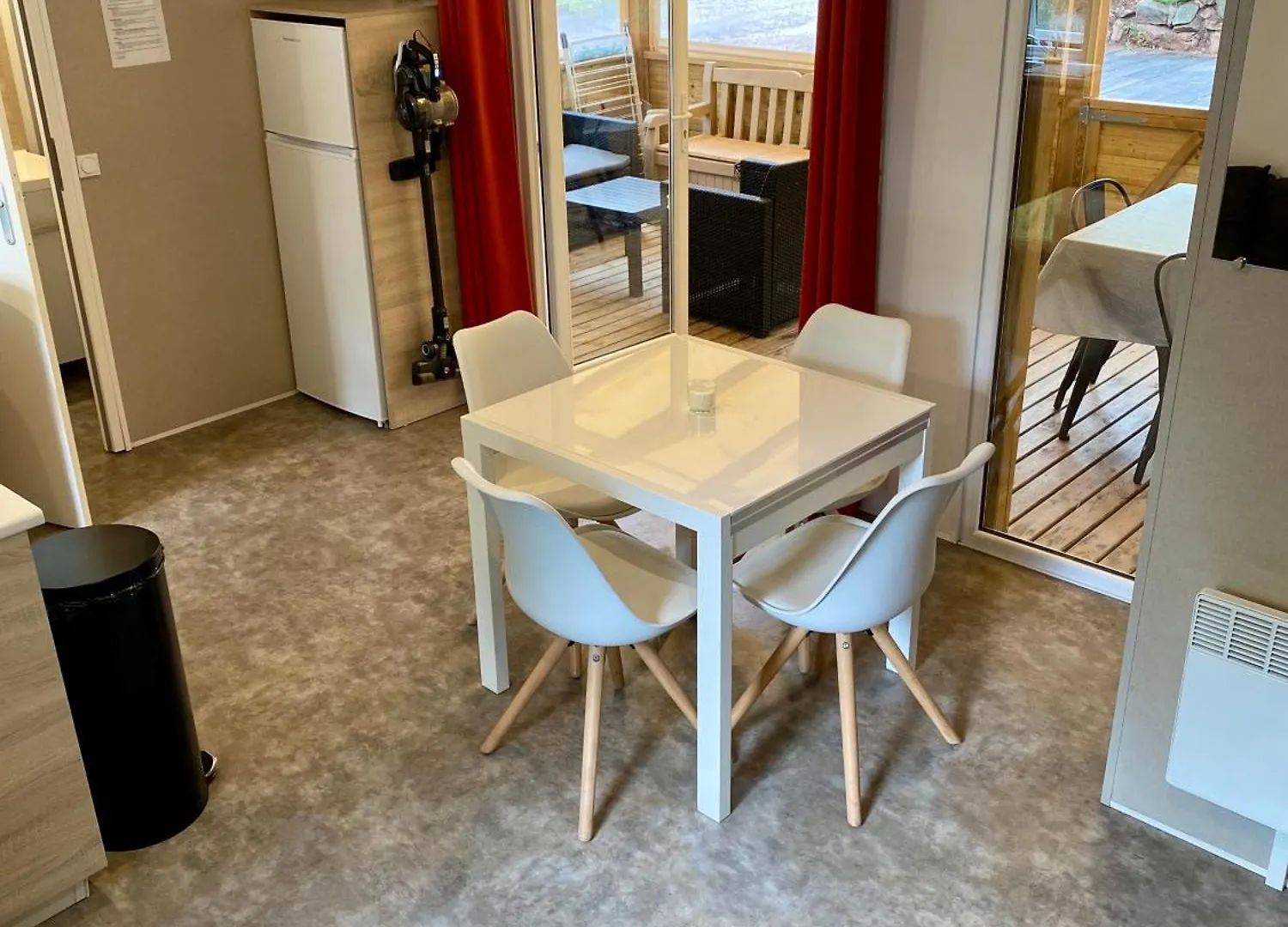 Mobil Home 6 Personnes Oasis Village Puget-sur Argens Apartment